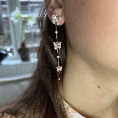 Fairytale Dangling Butterfly 18K Gold, Rosegold or Whitegold Earrings w. Diamonds