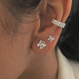 Parallel Medium 18K Guld, Rosaguld eller Hvidguld Ear Cuff m. Diamanter