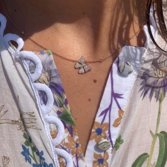 Fairytale Dangling Butterfly 18K Gold, Rosegold or Whitegold Necklace w. Diamonds
