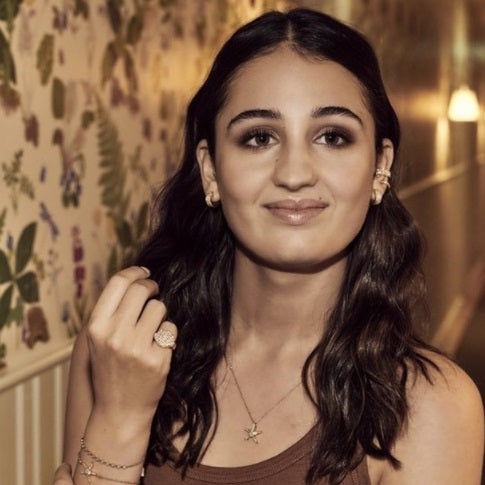 Parallel Large 18K Gold, Rosegold or Whitegold Hoops w. Diamonds