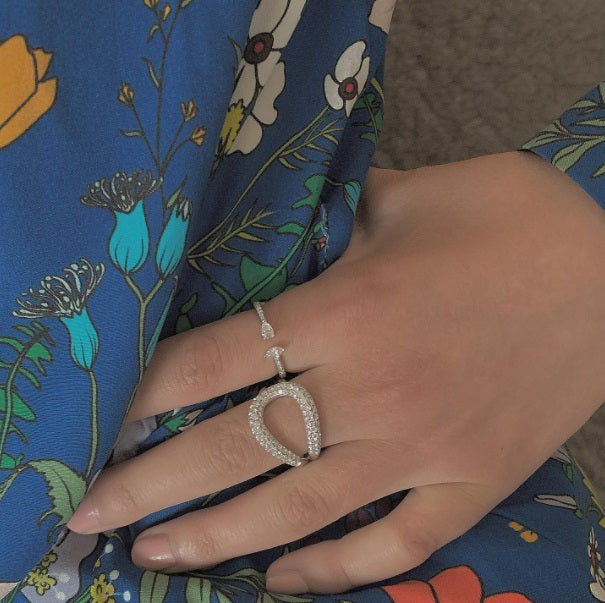 Wave Goldring aus 18K Rosegold- oder Weißgold I Diamanten