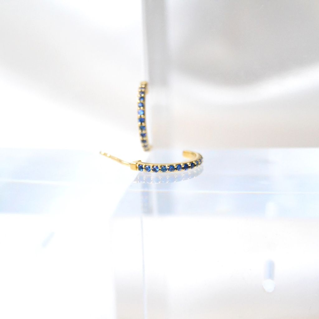 Nina 18K Gold Earrings w. Sapphires