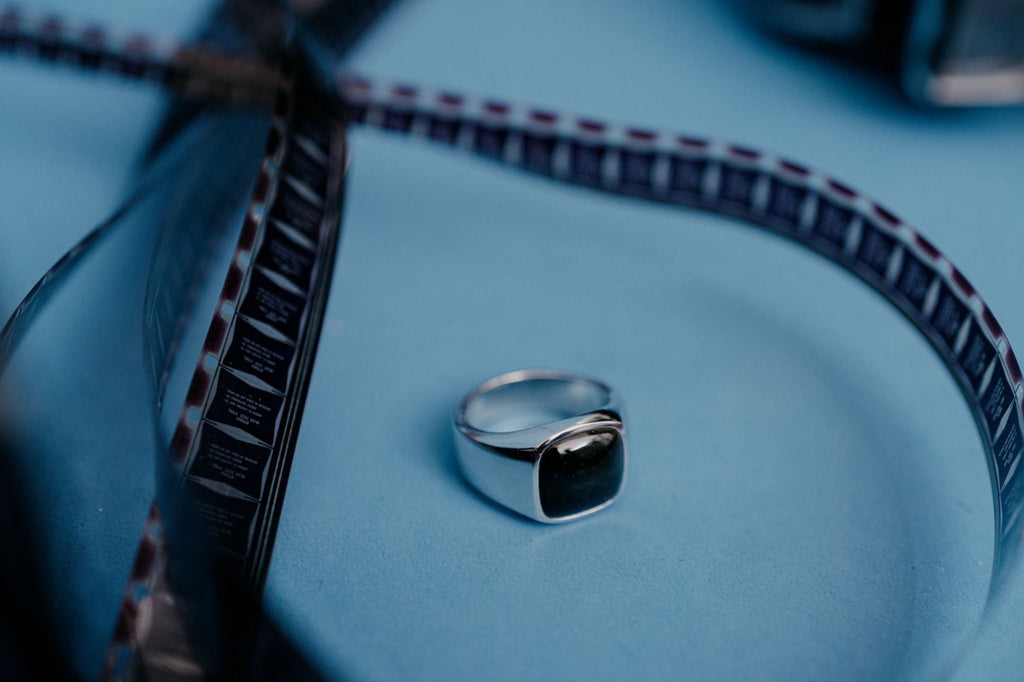 IX Cushion Signet Silver Ring w. Hawks Eye Ring