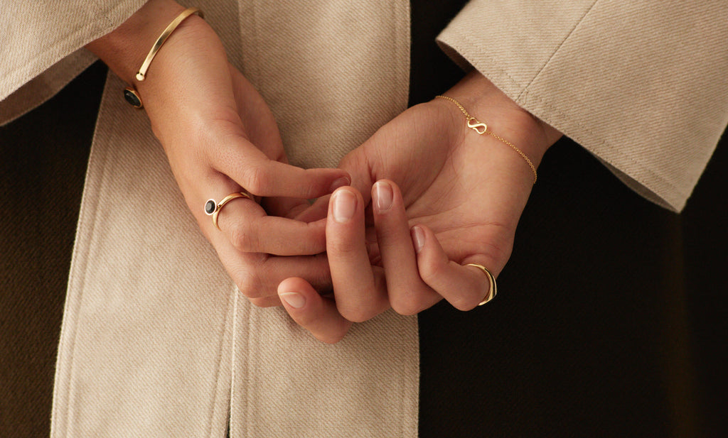 For a day 18K Gold Ring w. Diamond