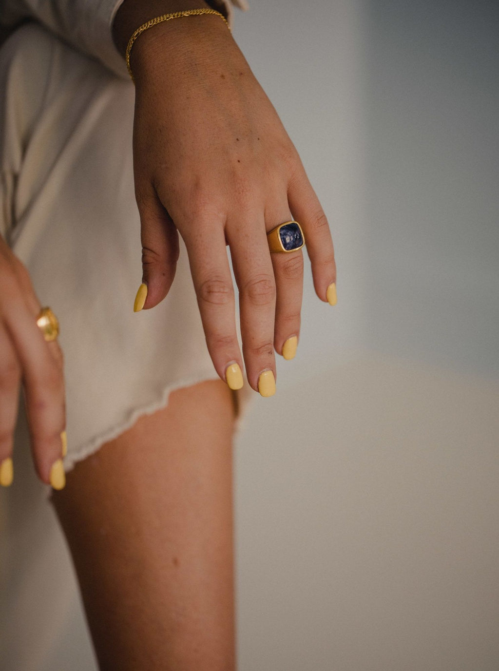 IX Kissen Signet Charoite Gold Plated Ring