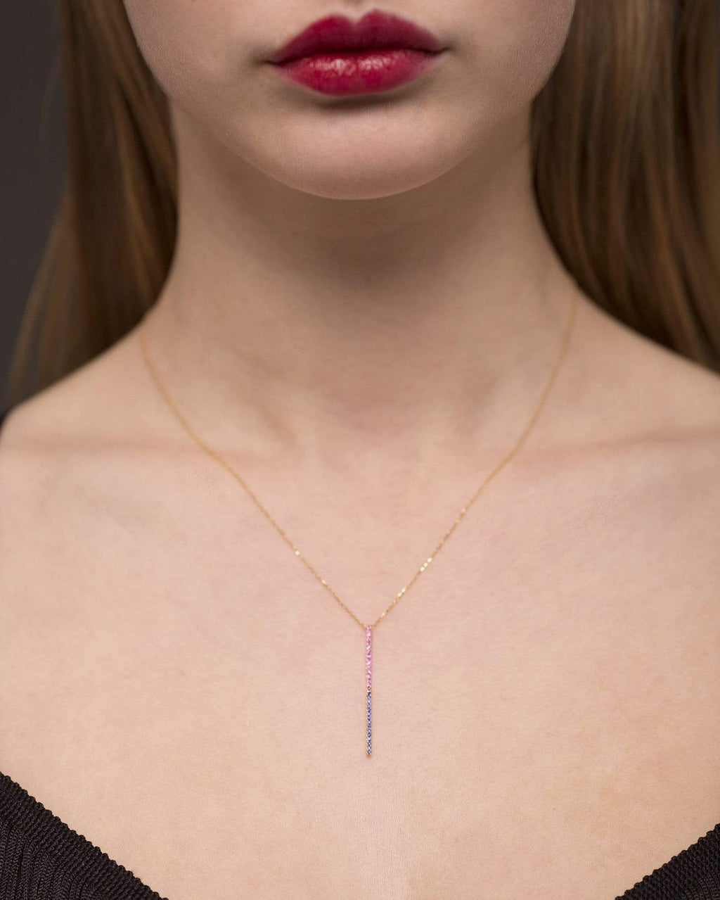 Claire Bar 18K Gold Necklace w. Pink & Blue Sapphires