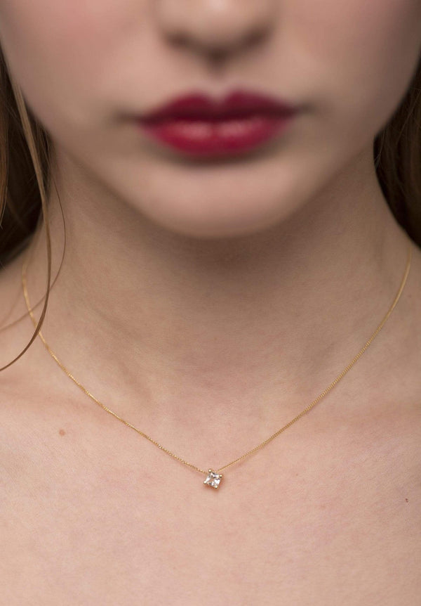 Eline 18K Gold Necklace w. White Sapphire