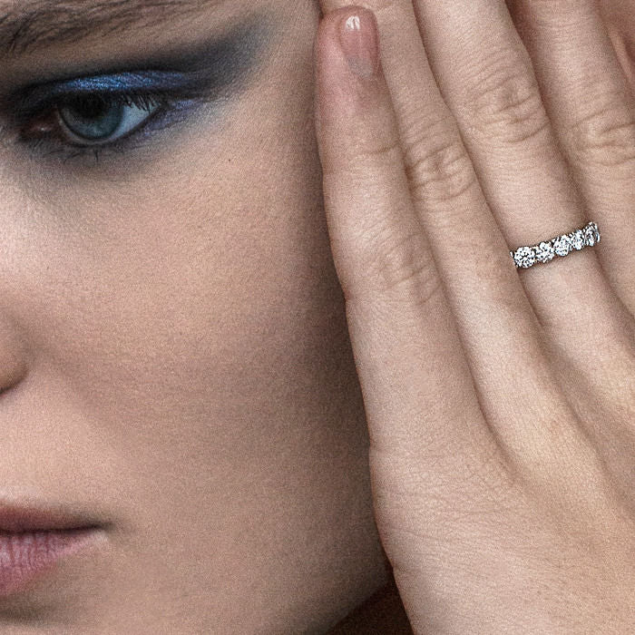 Luxury Grace Eternity 14K Whitegold Ring w. Lab-Grown Diamonds