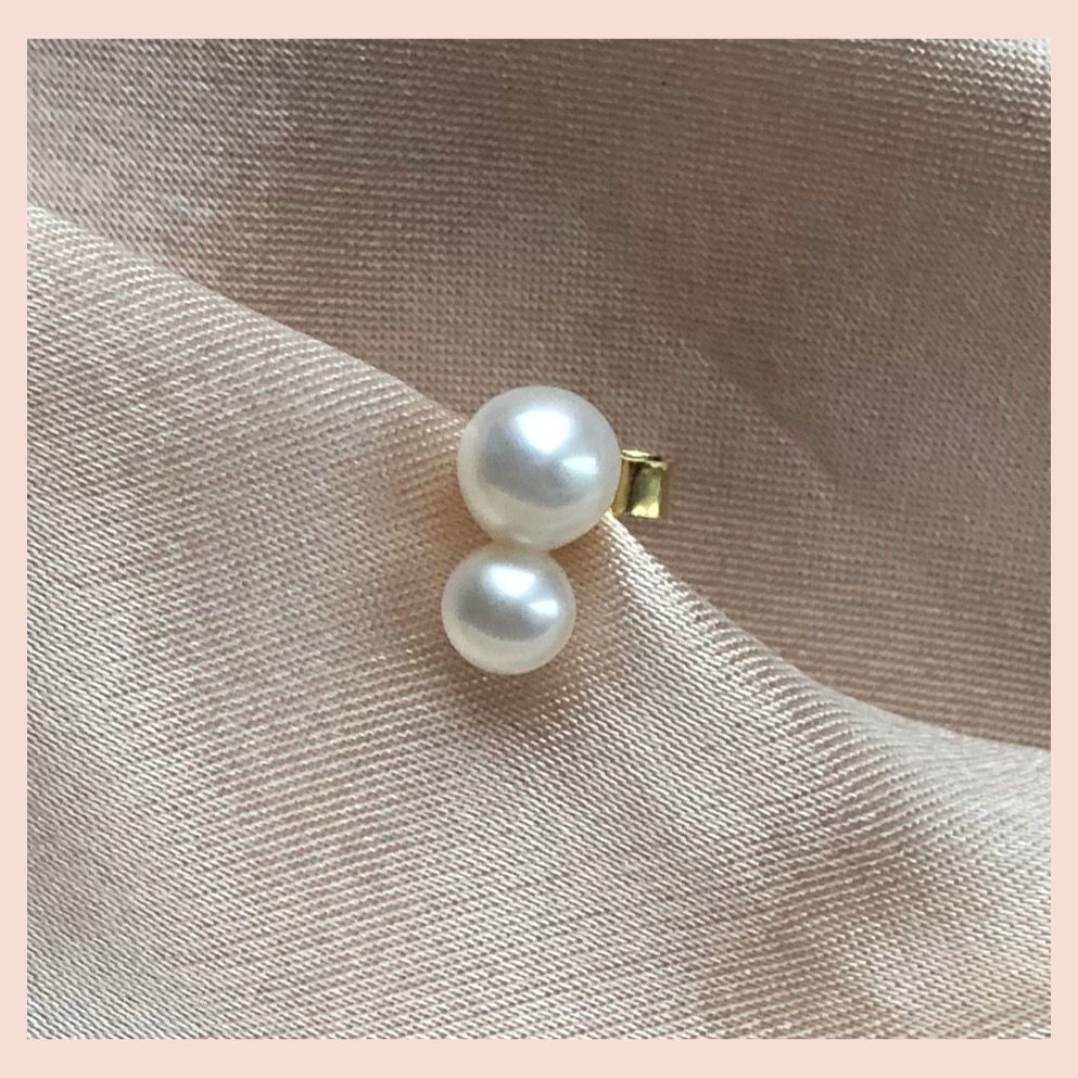 Deux 18K Gold Plated Stud w. White Pearls