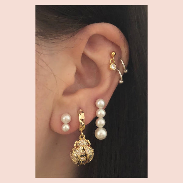 Quatre 18K Gold Plated Stud w. White Pearls