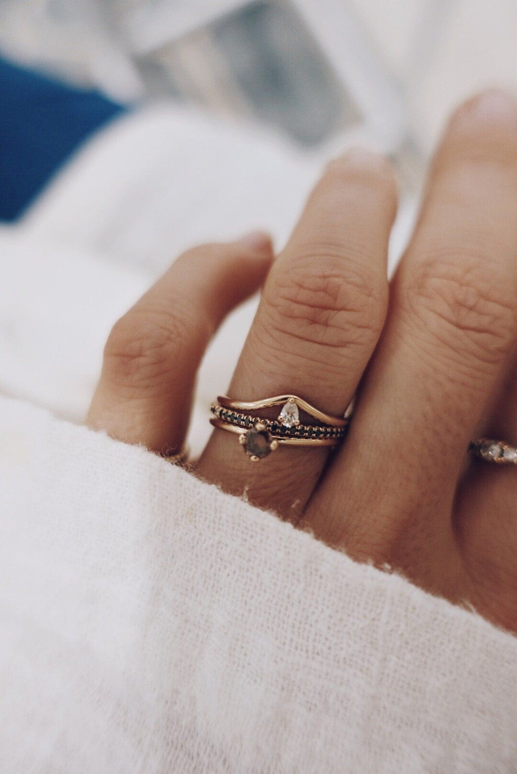 Lily Fallen Drop 18K Guld, Hvidguld eller Rosaguld Ring m. Diamant