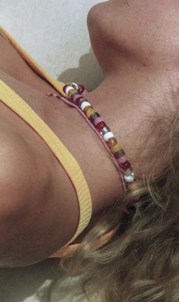 Asym Bold Halskette I Vergoldet I Rosa Schmuckperlen