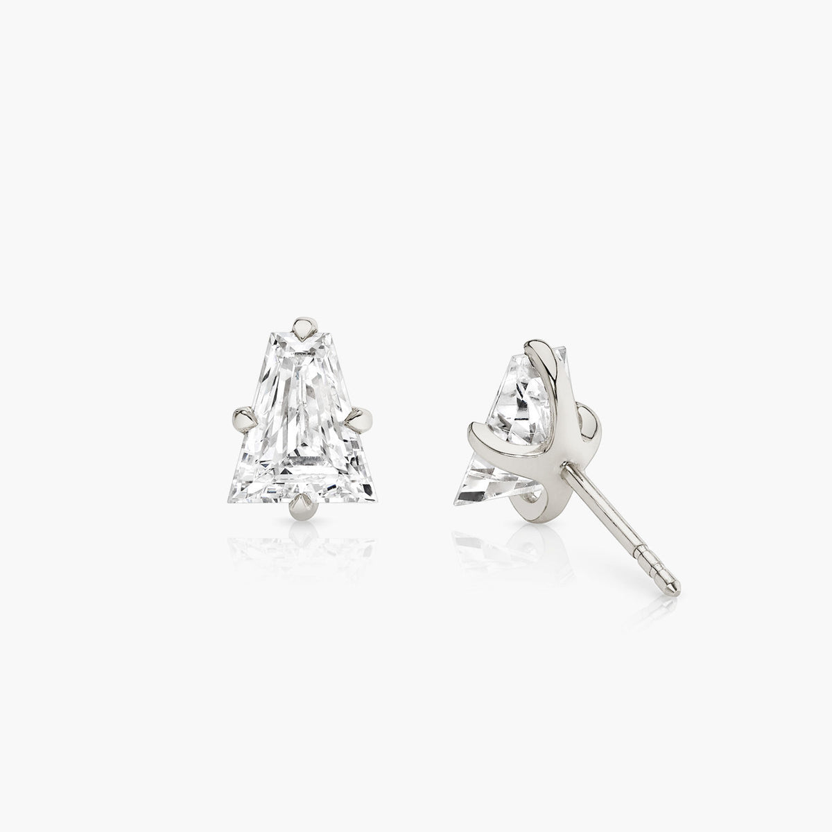 Iconic Keystone 14K Whitegold Studs w. Lab-Grown Diamonds, 0.75 ct.