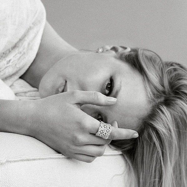 Large Lace Pavé 18K Whitegold Ring w. Diamonds