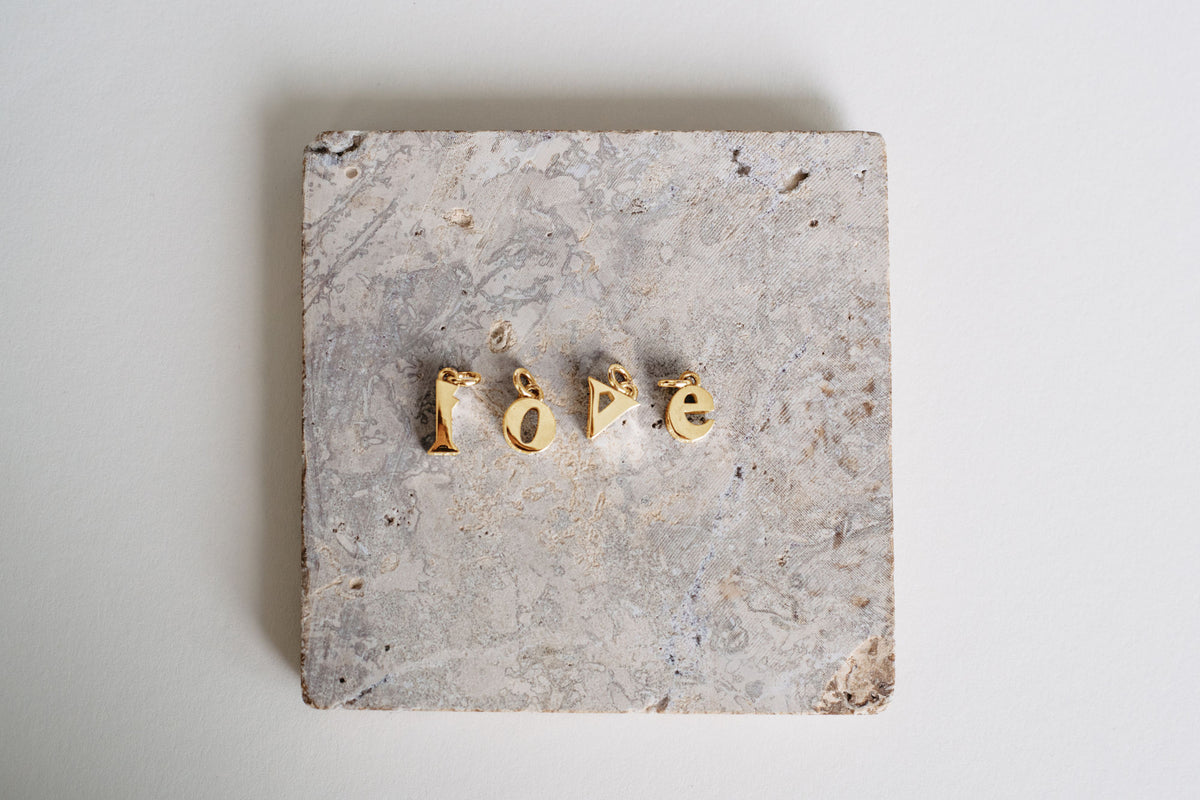 Seed b 18K Gold Pendant