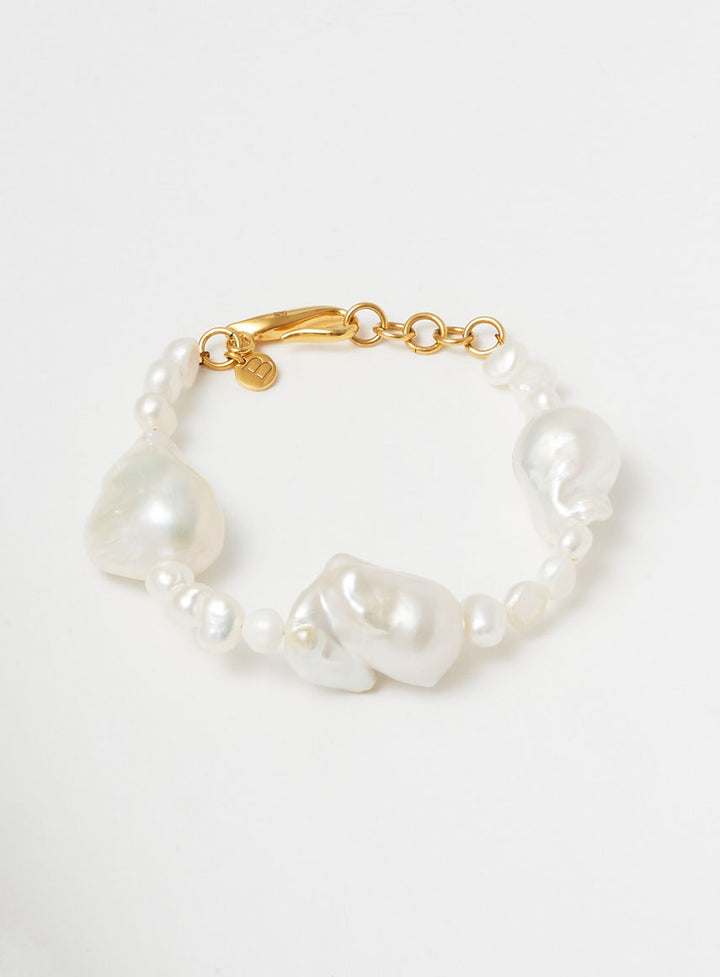 Odd pearl 14K Gold Plated Bracelet w. Pearls