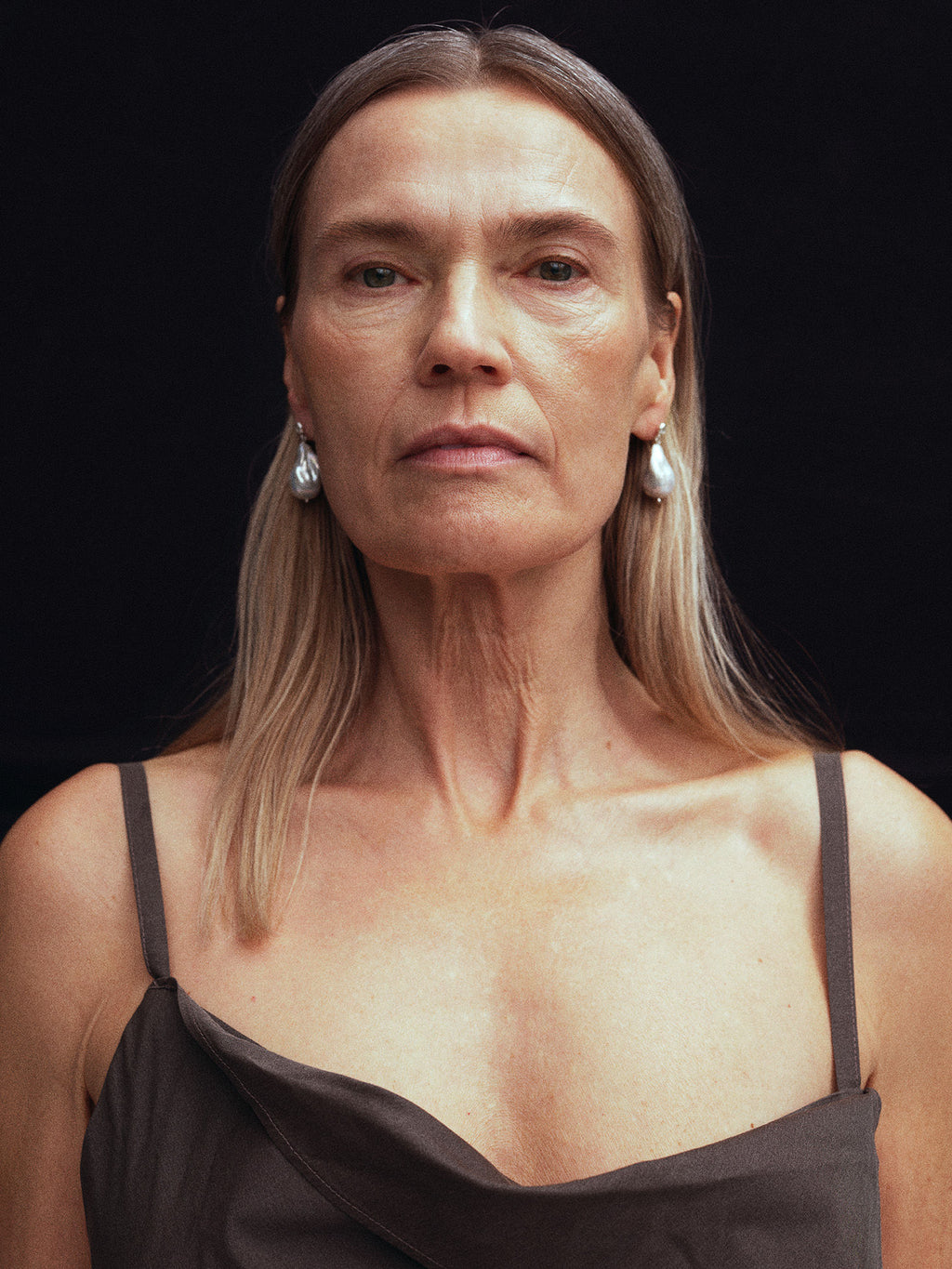 Giant pearl Silver Earrings w. Zirconia & Pearl