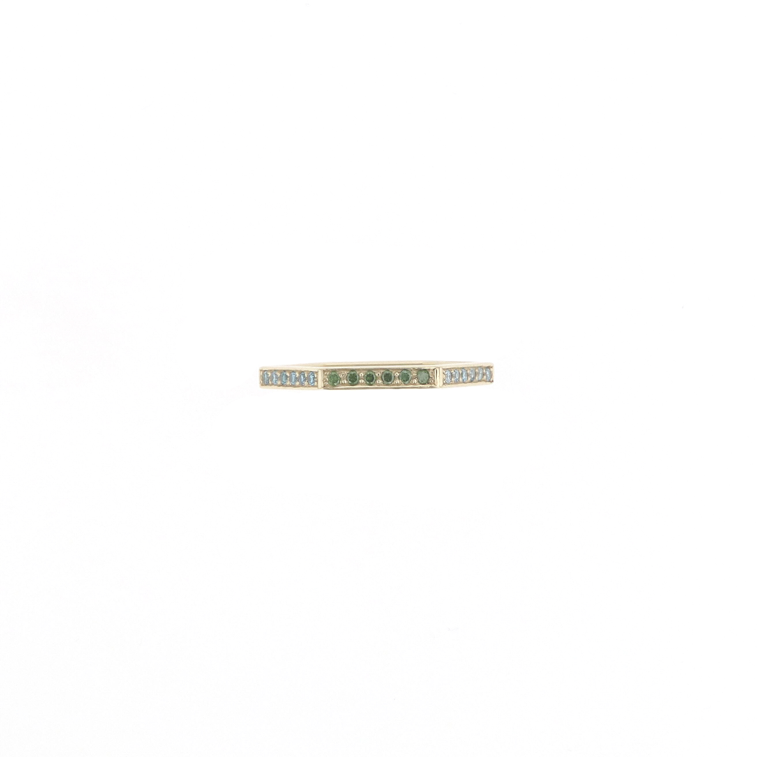 Classic Hexagon 14K Gold Ring w. Diamonds