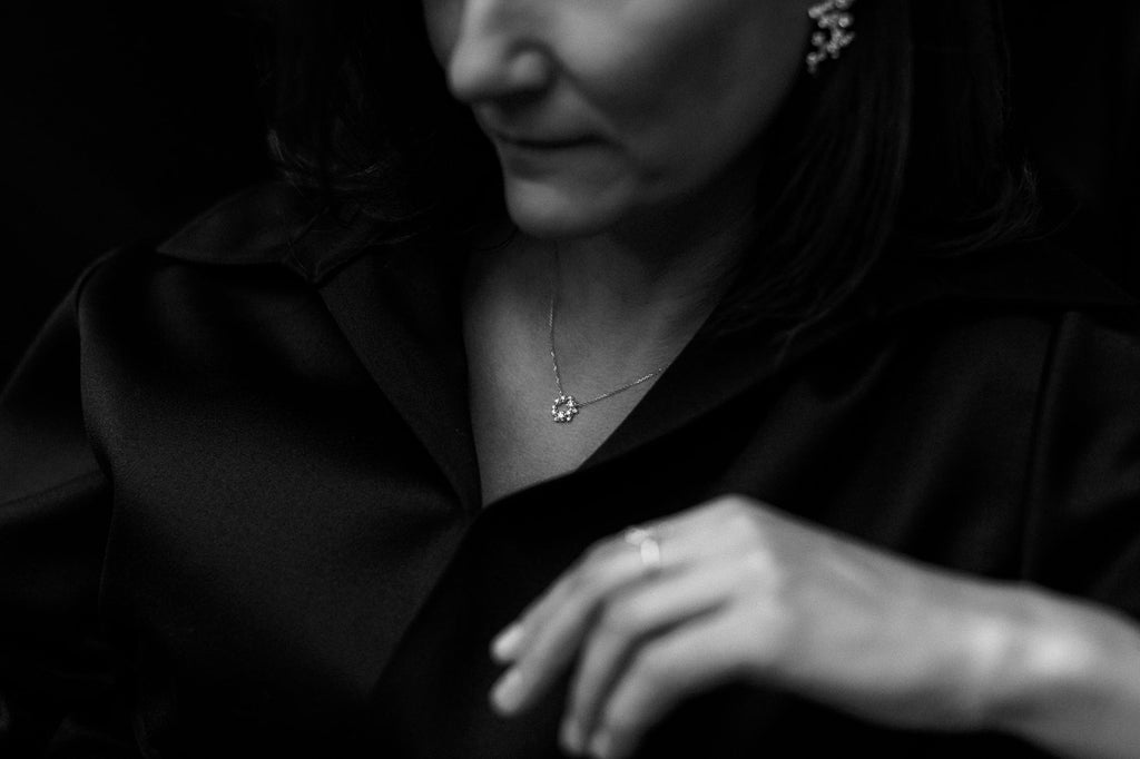 Mellem Circle Nr 01 18K Guld, Hvidguld eller Rosaguld Halskæde m. Diamanter