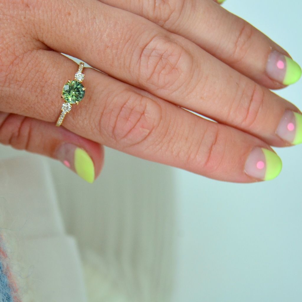 Boho Varna 18K Gold Ring w. Diamonds & Sapphire