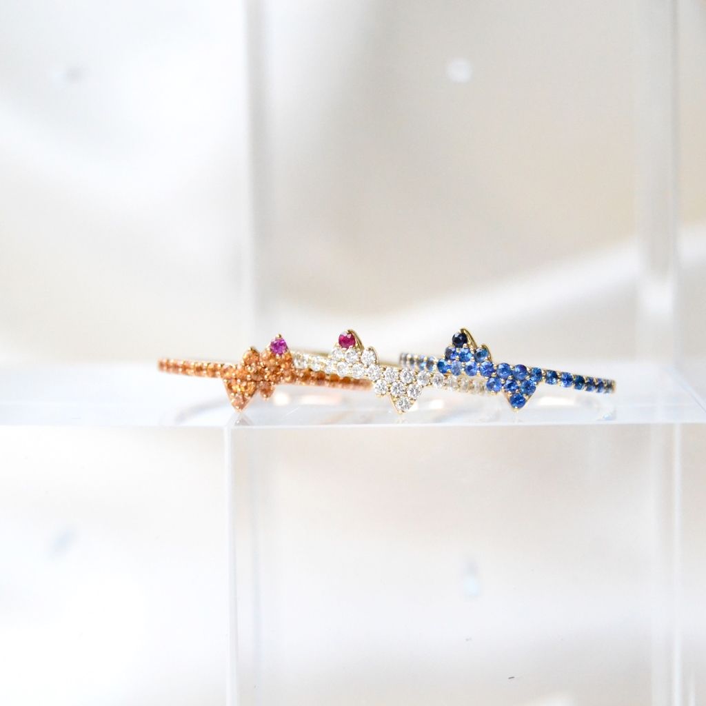 Mai 18K Gold Ring w. Sapphires