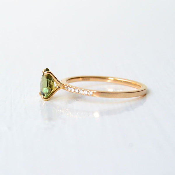 Paliha Kola 18K Gold Ring w. Sapphire & Diamonds