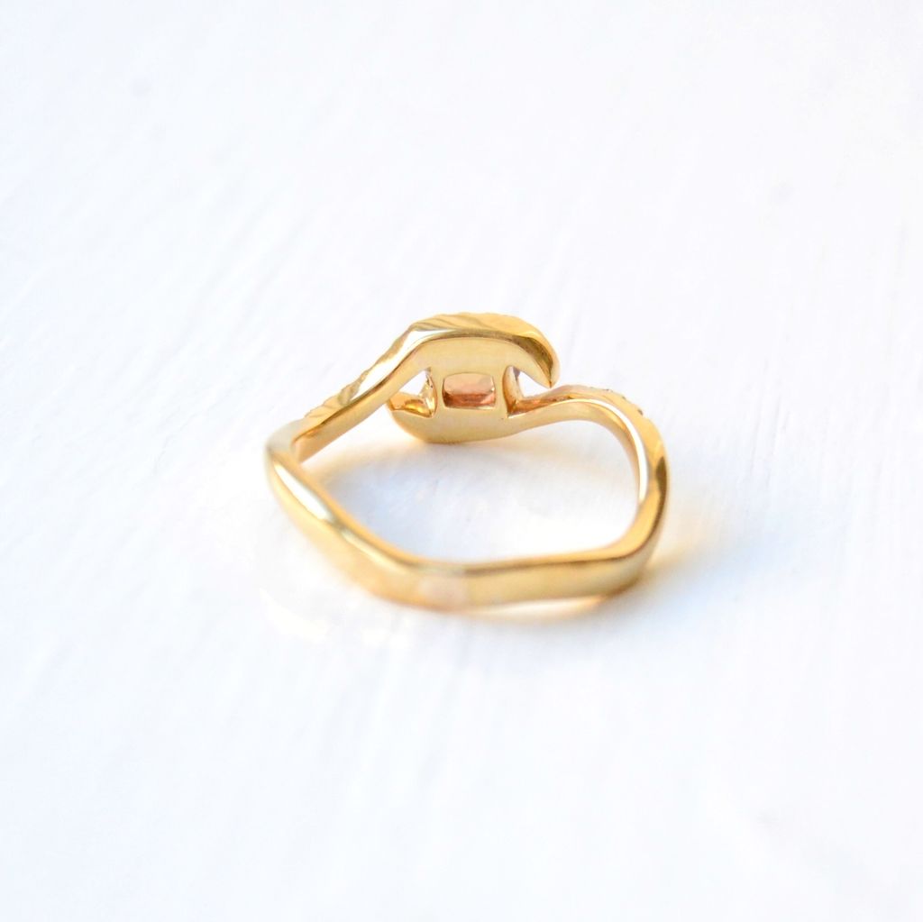 Pic Payi 18K Gold Ring w. Diamonds & Sapphire
