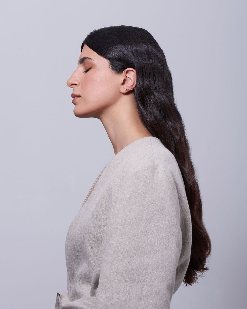 Rubin Ocean Ripple 18K Earcuff aus Rosegold I Rubin