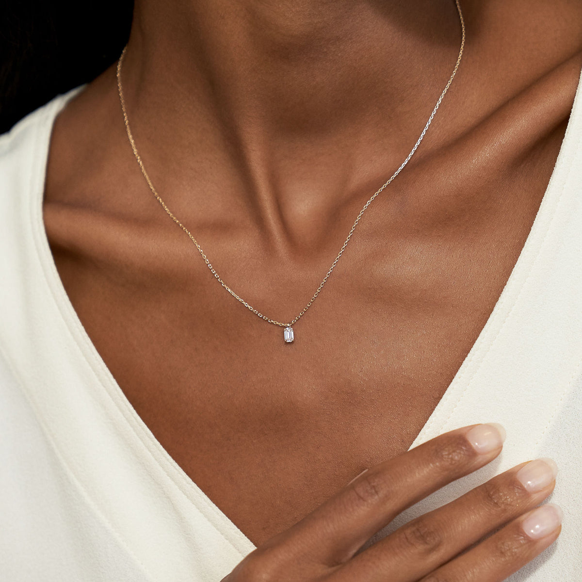 Solitaire Emerald 14K Gold Necklace w. Lab-Grown Diamond