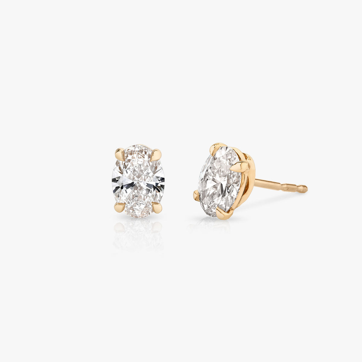 Solitaire Oval 14K Whitegold Studs w. Lab-Grown Diamonds
