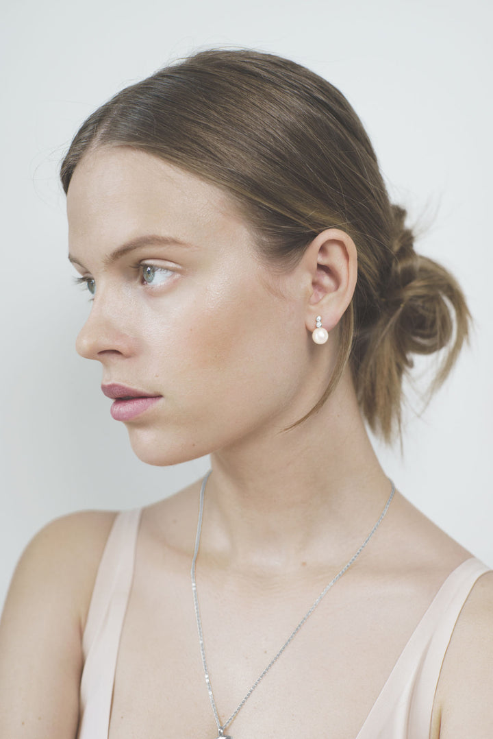 The Star Silver Studs w. Pearl & Zirconia