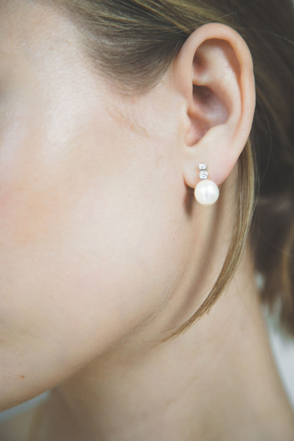 The Star Silver Studs w. Pearl & Zirconia