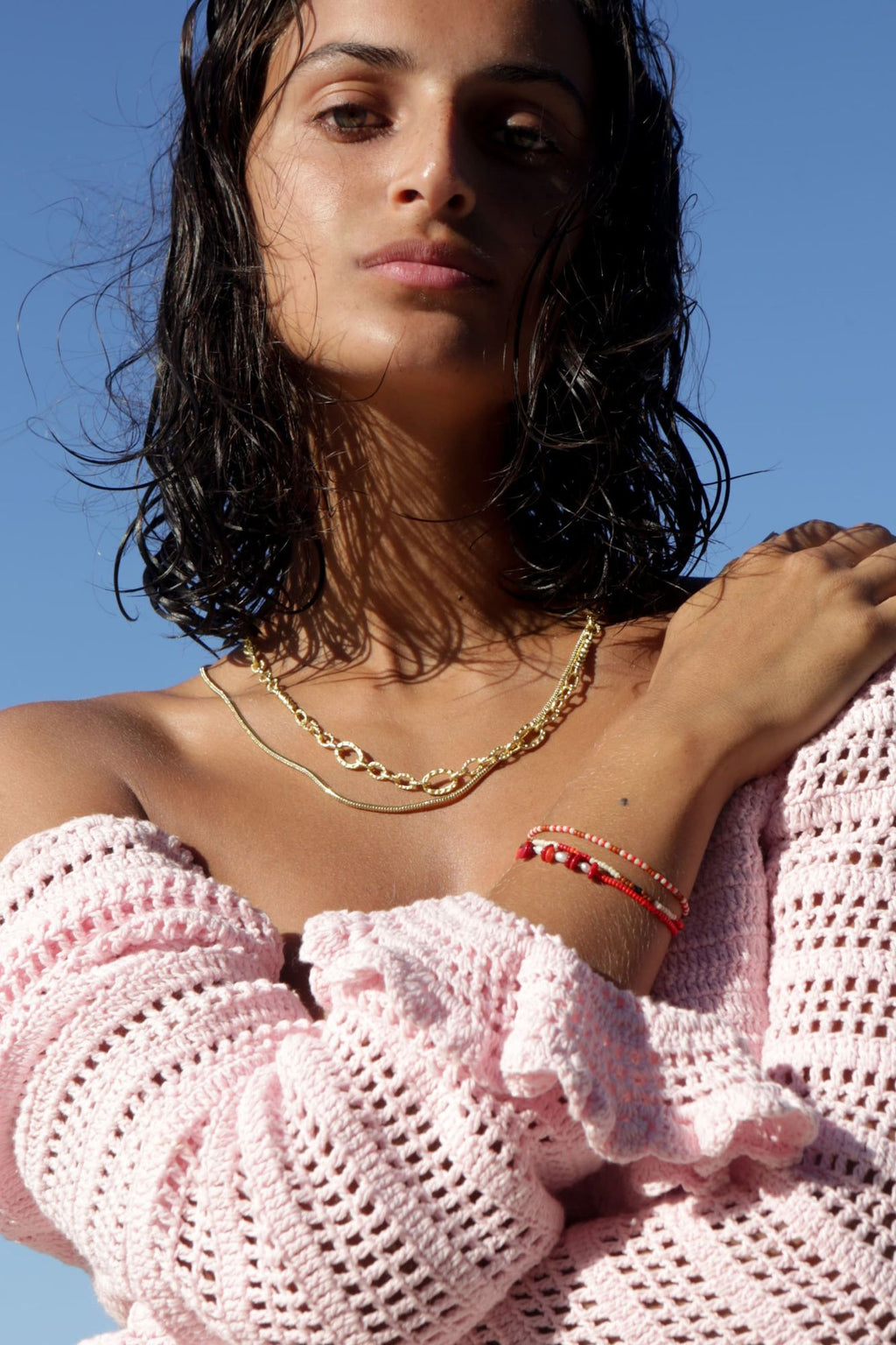 Tamarindo Gold Plated Bracelet w. Red & White Beads