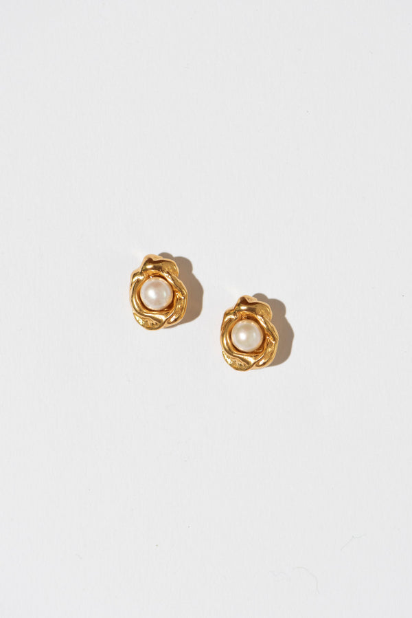 The Dot Gold Plated Studs w. Pearls