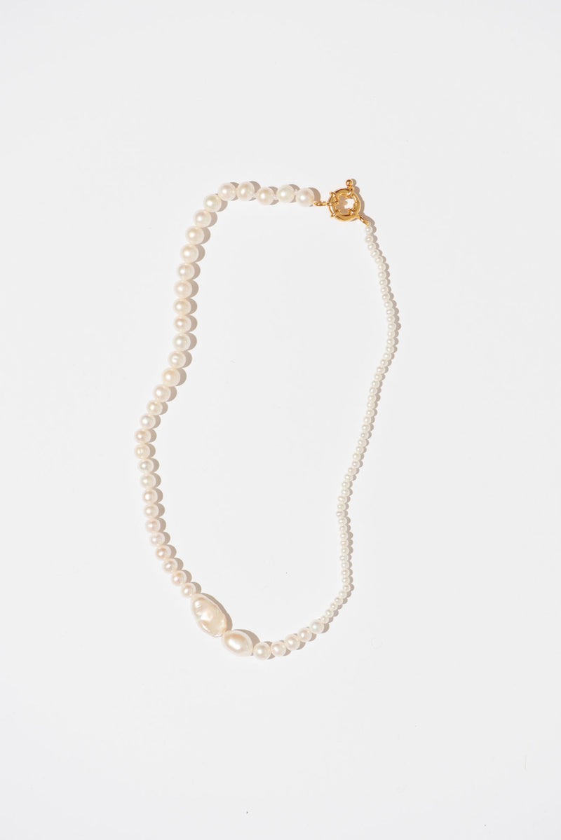 The Small Pearl Variation Gold Plated Necklace w. Pearls