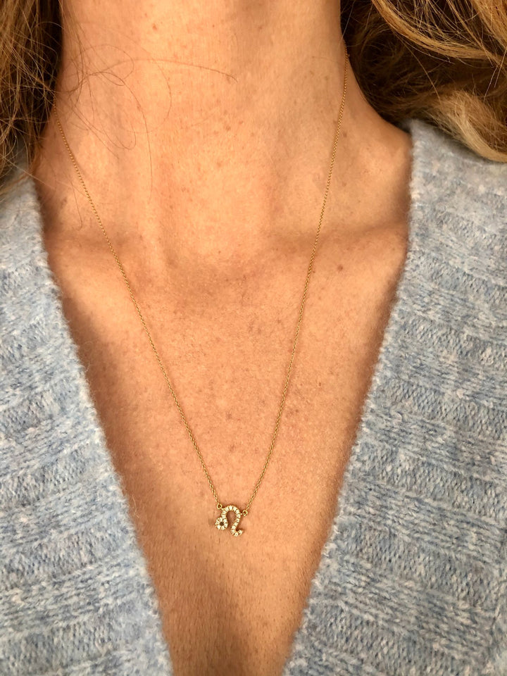 Petit Sign Leo 18K Gold Necklace w. Diamonds