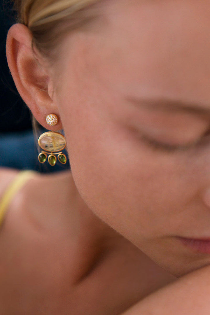 Lotus 18K Gold Studs w. Diamonds