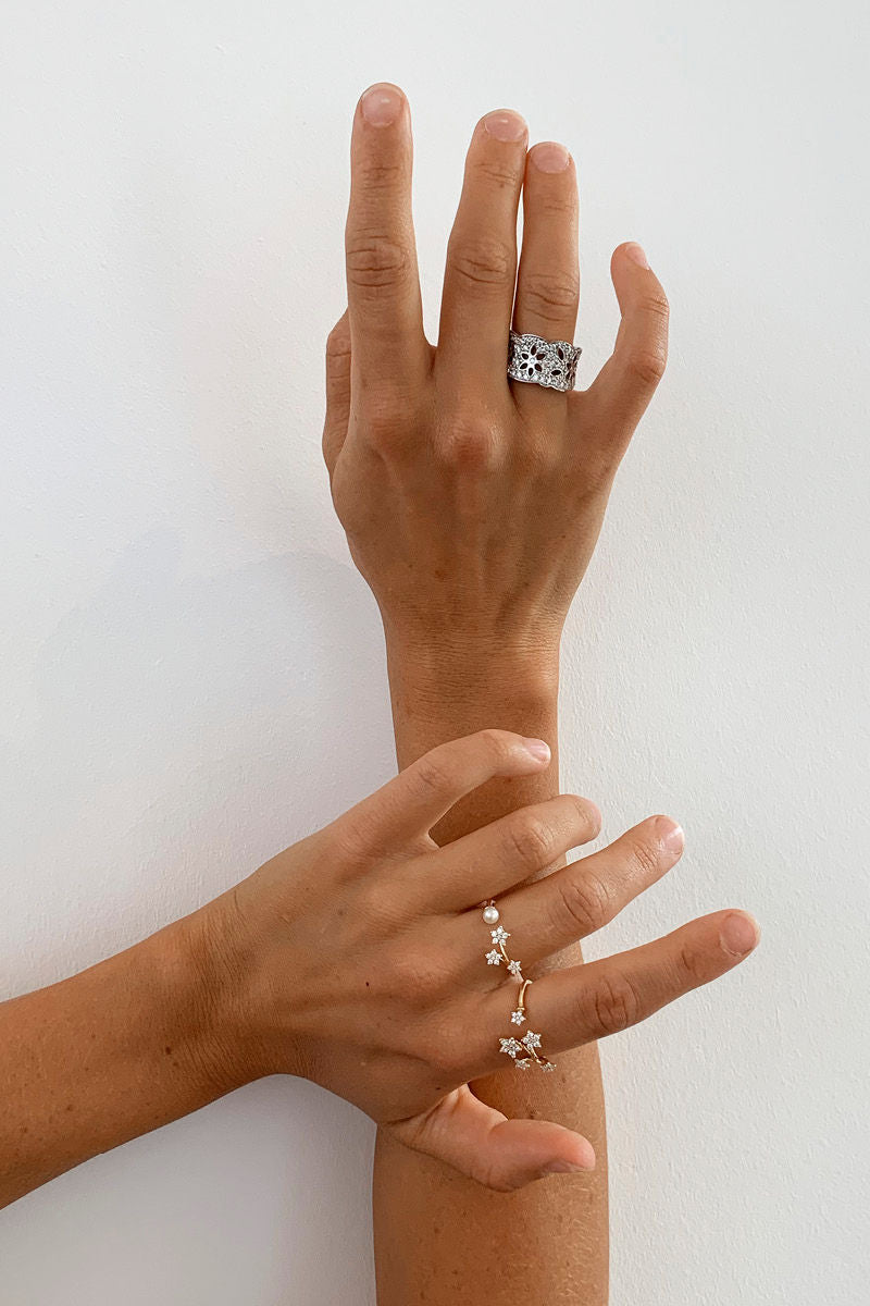 Medium Lace Pavé 18K Whitegold Ring w. Diamonds