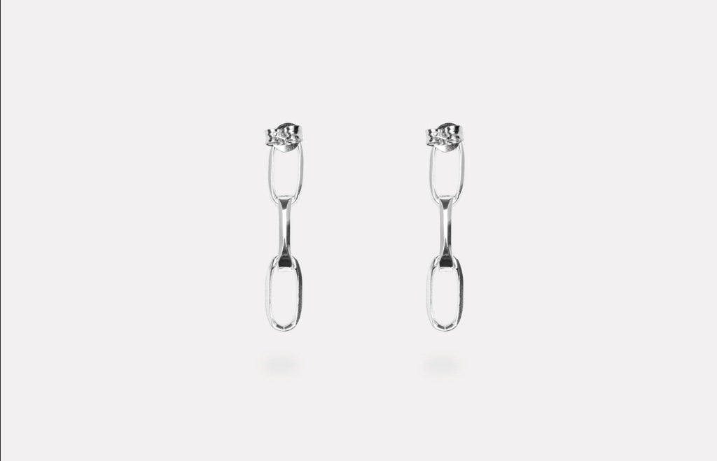 IX Prestige's Ohrring