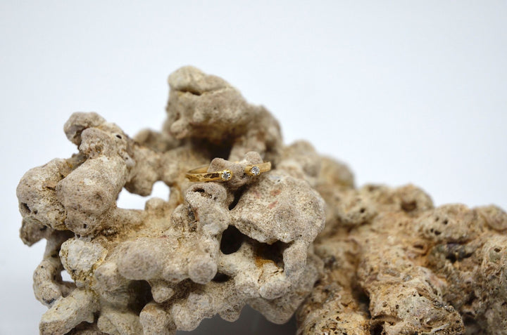 Yūgen offener Ring I 14K Gold, Weißgold oder Rosegold I Diamanten